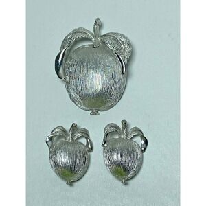 Sarah Coventry Brooch Clip Earring Set Adam's Delight Textured Apple Silver Tone
